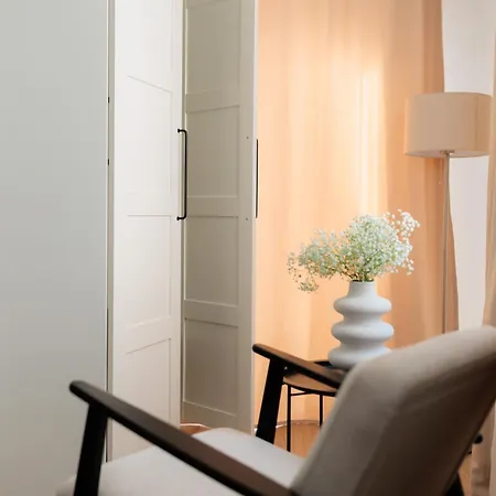 Barbara Ii - Luxury With Balcony Affittacamere Zara