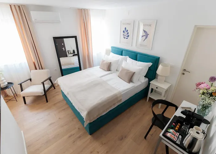 Barbara Ii - Luxury With Balcony 招待所 3*